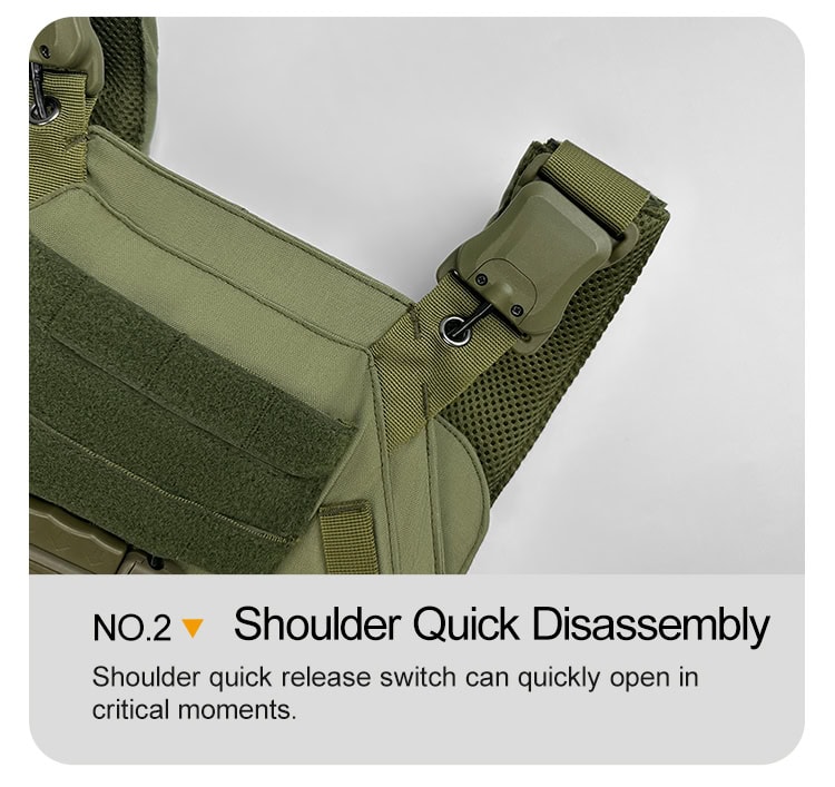 Close-up of the shoulder quick-release buckle on the 501 plate carrier, a critical safety feature for emergency medical access.