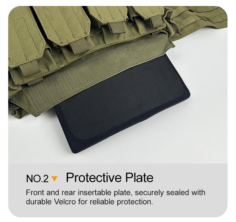 Detail of the internal pocket on the JPC MOLLE plate carrier, designed to securely hold hard armor protective plates.