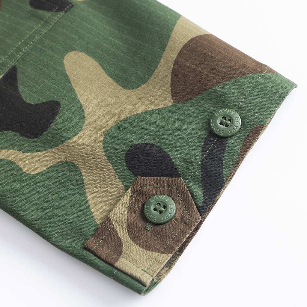 Detail of the adjustable buttoned cuff on the "Nile" Jungle Camo BDU jacket for a secure fit.
