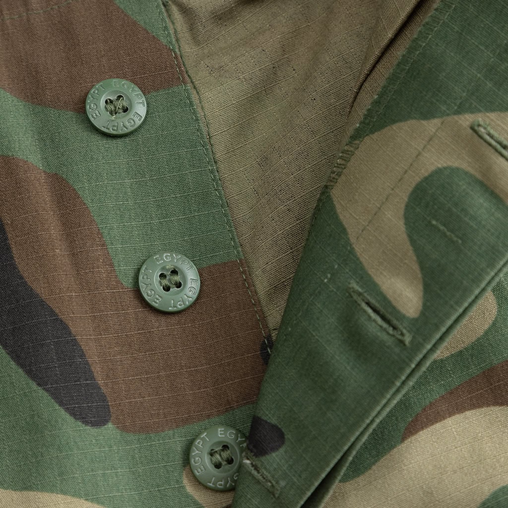 Close-up of the button-flapped bellowed pocket on the "Nile" Jungle Camo BDU jacket.