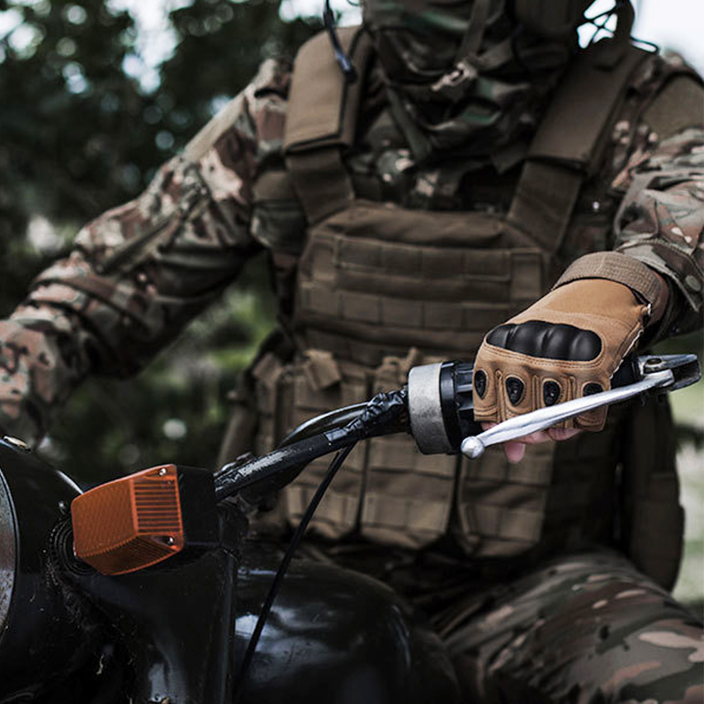 Tactical gloves half finger grip and palm reinforcement view